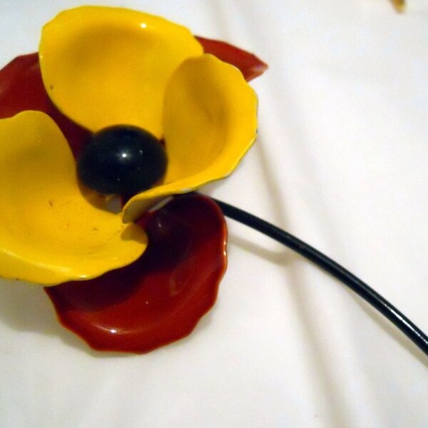 Large Plastic Enamel Flower Brooch Free Ship Vintage