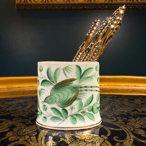 Herend Hungary ZOVA Mini Dish – Green Bird & Leaves, Gold Trim, 1950s Porcelain Toothpick Holder