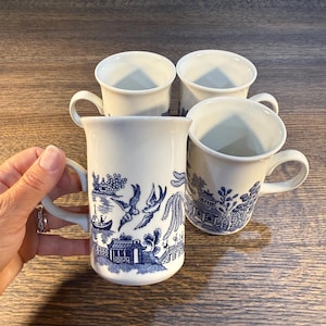 Vintage Churchill Blue Willow Cups – Set of 4 Tall Teacups, Made in England, Blue and White