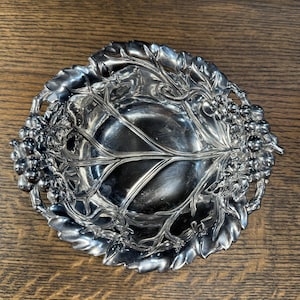 Arthur Court 1999 Grape Leaf Bowl, 6.5” Vintage Aluminum Dish, Decorative Fruit Bowl