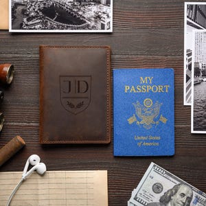 Funda de cuero para pasaporte para hombres, billetera de pasaporte personalizada, regalos para esposo que lo tiene todo, accesorios de viaje para pasaporte personalizados