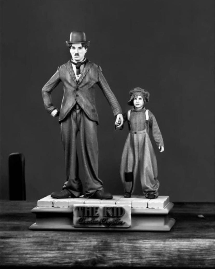 Chaplin figurine - Etsy 日本