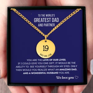 Regalo de cumpleaños con número o letra favorita de tu esposa e hijos: collar grabado personalizado para tu esposo: un regalo significativo para papá y el Día del Padre.