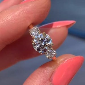 3 Stone Diamond Engagement Ring Three Stone Round Cut Lab-grown Diamond Anniversary Ring 14k Solid Gold Trilogy Lab Diamond Ring for Women