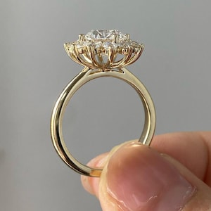 Prawdziwy pierścionek zaręczynowy z diamentami hodowanymi w laboratorium Halo Solidny 14-karatowy żółty złoty pierścionek z diamentami w stylu vintage, antyczny okrągły pierścionek z diamentami w kształcie kosza kwiatowego