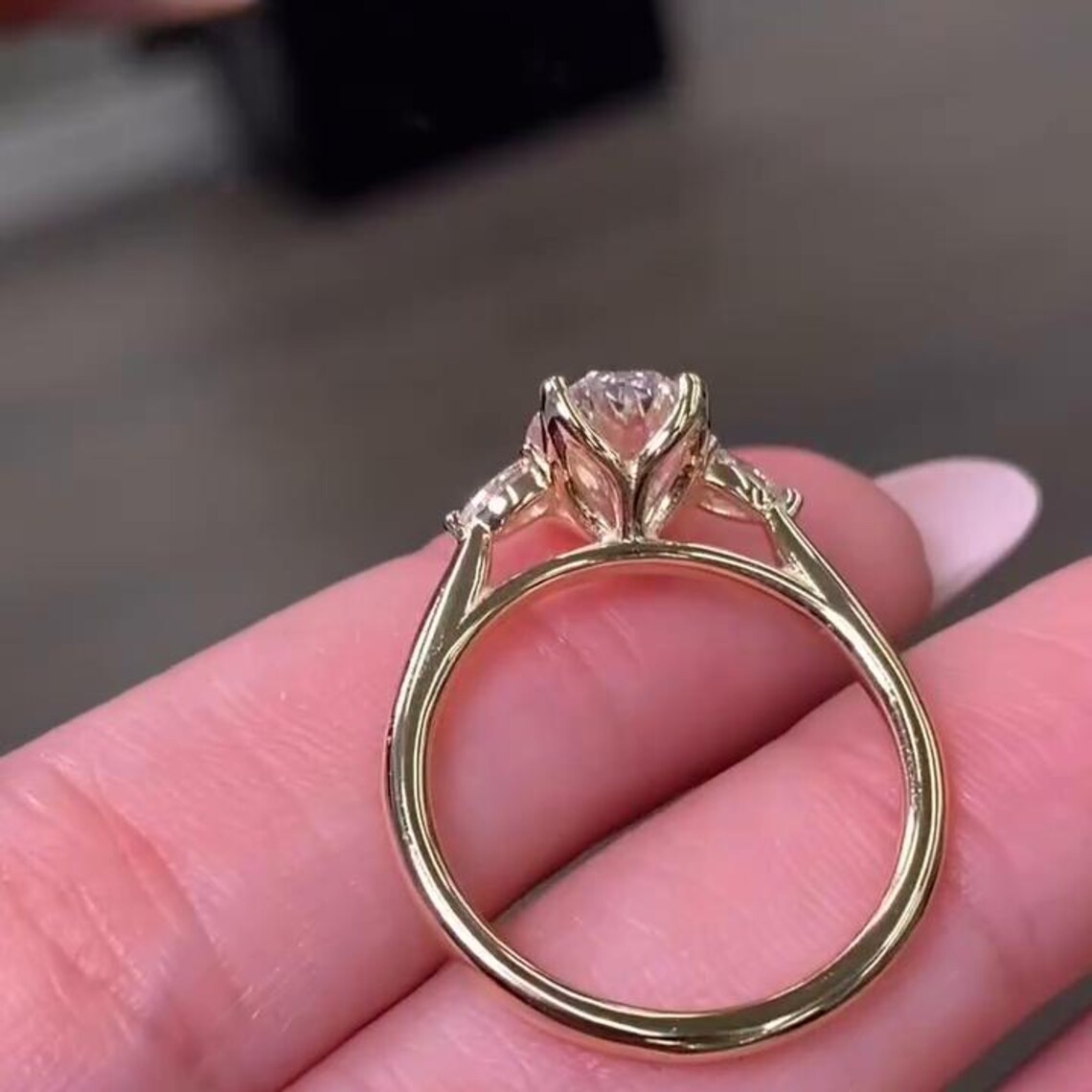 Lab Grown Diamond Oval Cut Three Stone Engagement Ring Vintage 3 Stone ...