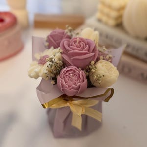 Vela de buquê de flores, Dia das mulheres, Presente de dia das mães, Presente de dia dos namorados, Decoração de casamento Velas artesanais, Cera de soja, Decoração para casa