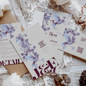 Conjunto de invitaciones de boda con diseño de colibrí / Conjunto floral azul burdeos / Tarjetas para guardar la fecha, detalles, menú y RSVP / Código QR personalizado