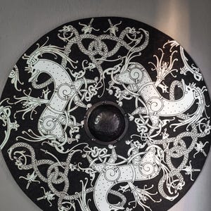 Vikingasköld, Vikingasköld, Sköldjungfru