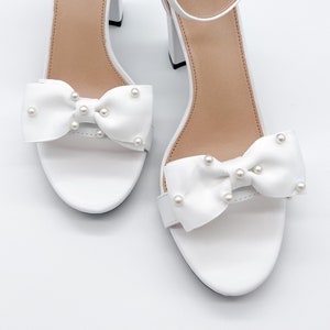 White Pearl Bow Shoe Clips | Bridal Shoes | Bridal Accessories | Prom Shoes | Gift for her | Designer Shoes | Luxury Shoes | Bridal Shower
