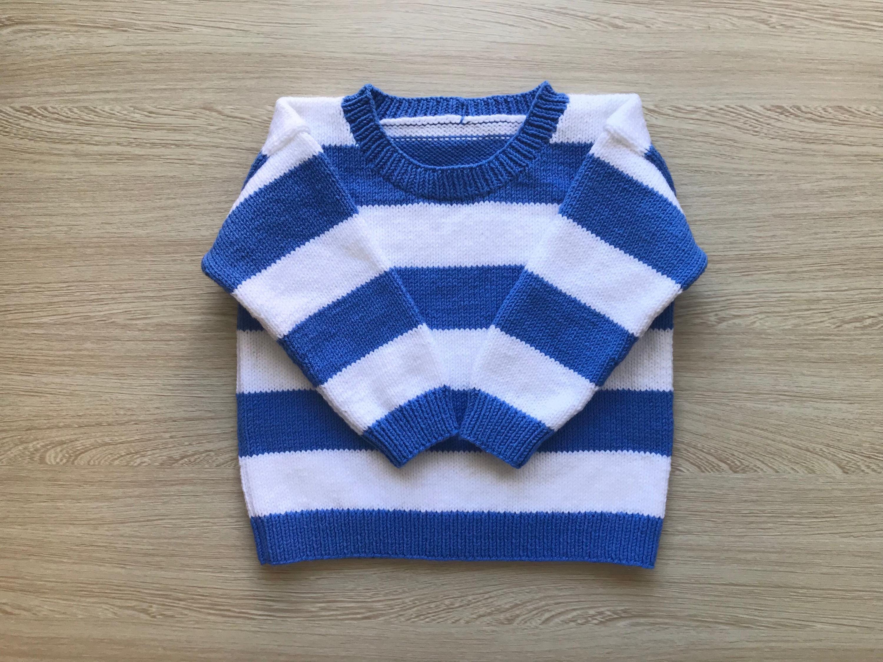 Pull col rond rayure placée - 12,00€ - Armand Thiery