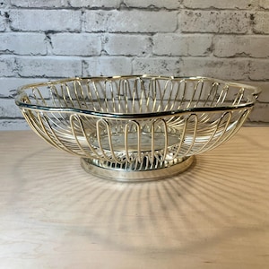Vintage International Silver Company Scalloped Silver Plate Basket, Entry way Bowl, Purse Bowl, Centerpiece Bowl, Granny Cottage core