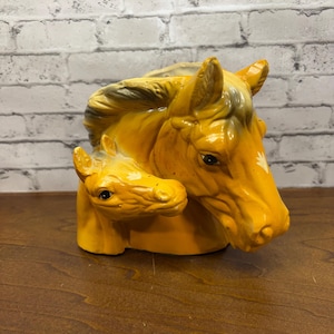 Vintage yellow ceramic horse and foal planter, Nursery Pottery, Succulent Pottery, Granny Decor, Cottage Core, Farmhouse, Vintage Ho