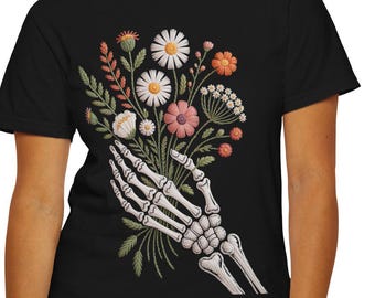 Floral Skeleton Graphic T-shirt, Vintage Halloween Aesthetic, Boho Halloween, Dark Cottagecore, Halloween tee, Summerween T-shirt tee, goth