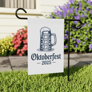 Oktoberfest Garden Flag, German Beer Festival Decor, Oktoberfest Party Banner, Bavarian Yard Flag, Fall Porch Decor, Oktoberfest Sign