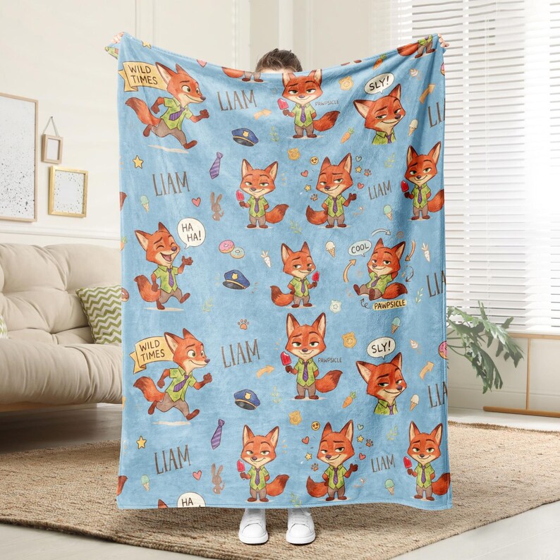 K&ouml;nnte beinhalten: Eine wei&szlig;e Keramik-Tasse mit schwarzem Henkel und dem Text "But First, Coffee" in schwarzer, fetter Schrift. Die Tasse steht auf einer wei&szlig;en Oberfl&auml;che.