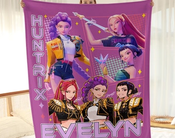Manta personalizada con nombre Huntrix para niñas, manta de cazador de demonios Kpop, manta de franela con nombre para niños, manta Mira Zoey Rumi, regalo para niños.