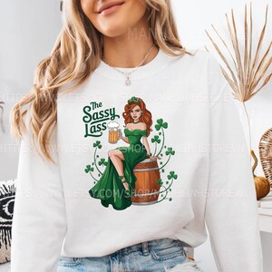 Sweat-shirt drôle de la Saint-Patrick, T-shirt irlandais, T-shirt de carte de tarot The Sassy Lass, Lucky, T-shirt Shamrock, carte de tarot, cadeau de la Saint-Patrick