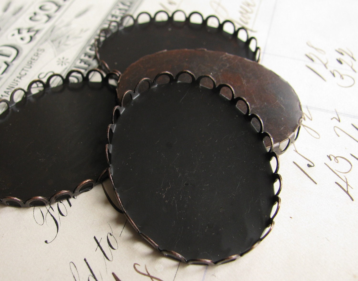 30mm x 40mm Bronze Cabochon Pendant Tray Bezel settings Large Oval Swirl Edge