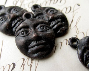 Harvest Moon face charm, 20mm, antiqued black pewter (2 charms) night, women fertlity cycle, dark oxidized patina, man in the moon