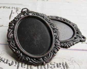 Victorian Mourning 25x18mm oval pendant tray (2 oxidized brass settings) aged black patina, cabochon base, 18x25mm, cameo frame