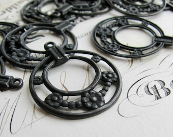 Floral garland hoop, antiqued black brass, 25mm  (4 hoops) oxidized earring drop, aged patina, large decorative round pendant