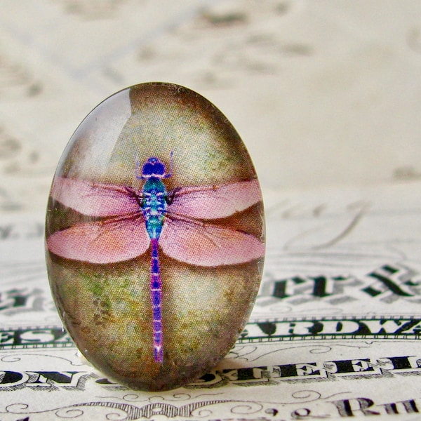 Pink dragonfly on textured green, oval handmade glass cabochon, 40x30mm or 25x18mm 30x40mm, handmade in this shop, wings, winged