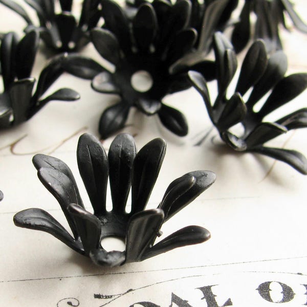 NEW! Black daisy, three dimensional flower bead cap, 8mm - 18mm petals (4)