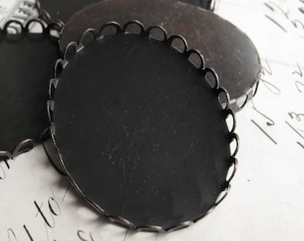 40 x 30 mm, copas ovaladas de latón oxidado, encaje, borde festoneado, (4) piezas en bruto de latón envejecido negro, bandeja, engaste, marco, fabricado en EE. UU.