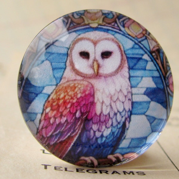 Stained glass window Snowy Owl, 25mm round glass cabochon, wisdom bird, handmade in this shop