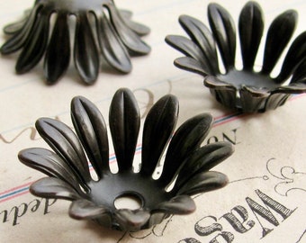 Black daisy, large three dimensional black flower bead cap, 8mm - 18mm petals, antiqued brass (4 bead caps) oxidized patina