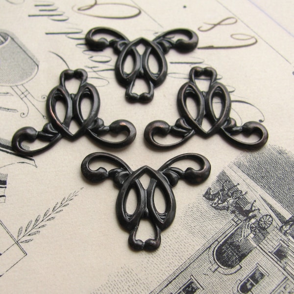 Art Nouveau swirling necklace link, 20mm, antiqued black brass (4 links) oxidized finish, aged patina, necklace drop, flourish