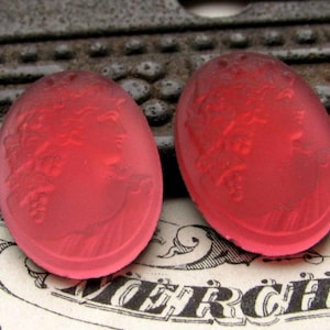 Pink Punch Bavarian glass oval cameos 18x13mm (2 raspberry pink cameos) 13x18mm, German glass, Regency jewelry, Jane Austen earrings,