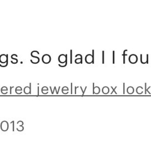 K&ouml;nnte beinhalten: Kundenrezension mit f&uuml;nf Sternen, die &bdquo;Fabulous oxidized findings&ldquo; lobt. Die Rezension erw&auml;hnt den Kauf von &bdquo;Rustic, weathered jewelry box lock and key charm sets&ldquo;. Die Rezensentin ist Tonia Feiner, und das Datum ist der 13. Dezember 2013.