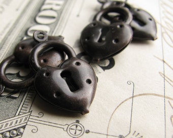 Black brass puffed heart lock charm, oxidized patina 20mm (4 lock charms) black heart charm