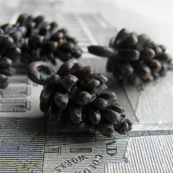 Little black pine cone charms, 18mm, antiqued black pewter  (4 pinecones) aged, oxidized patina, autumn, fall, forest