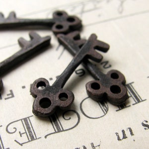Mini jewelry box key charm, antiqued cast pewter (4 key charms) 20mm oxidized black patina, tiny, Dark Academia, made in the USA