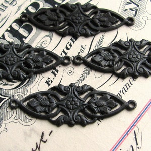 Oak Leaf link black antiqued brass (4 connectors) acorn, tree, woodland double link, aged oxidized patina, autumn design, made in the USA