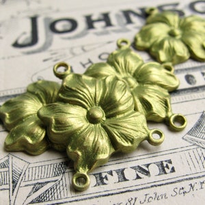 Absinthe finish, green patina hibiscus flower necklace links (2 connectors) 20mm flower, brass made in USA