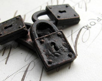 Rustic, weathered jewelry box lock charm, black metal finding, cast pewter 18mm (4)  small size, key hole, oxidized