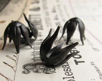 12mm pronged calyx bead cap, black antiqued brass (4) Art Nouveau rose leaves