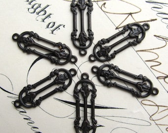 Twin rosebud link bail, 24mm black antiqued brass, 6 connectors, aged oxidized patina, double flower, blackened brass