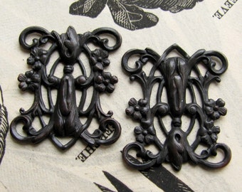 Art Nouveau blooming trellis link, oxidized, 23mm (2 connectors) black flowers, dark patina, flat rectangle filigree, Fallen Angel Brass