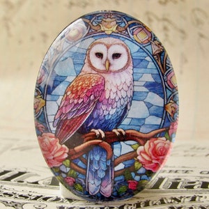 Stained glass Tawny Owl, Barn Owl, 40x30mm glass oval cabochon, brown, wisdom bird, handmade in this shop, Beautiful Birds