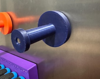 Magnetic tape holder