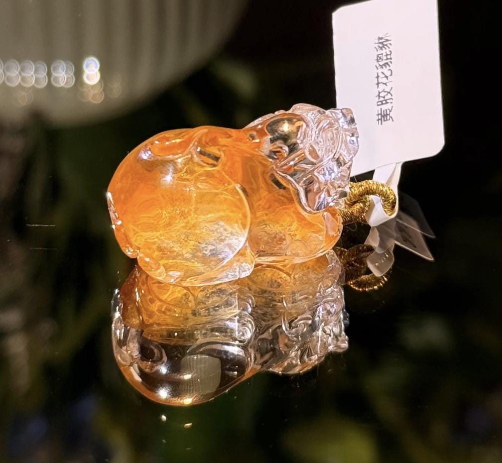 Gelber Hämatit Quarz Anhänger: Seltene Kristall Schnitzerei