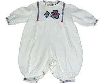 Pelele vintage Buster Brown para bebé, talla 6-9 meses, tela seersucker blanca, estampado de oso náutico, hecho en EE. UU.