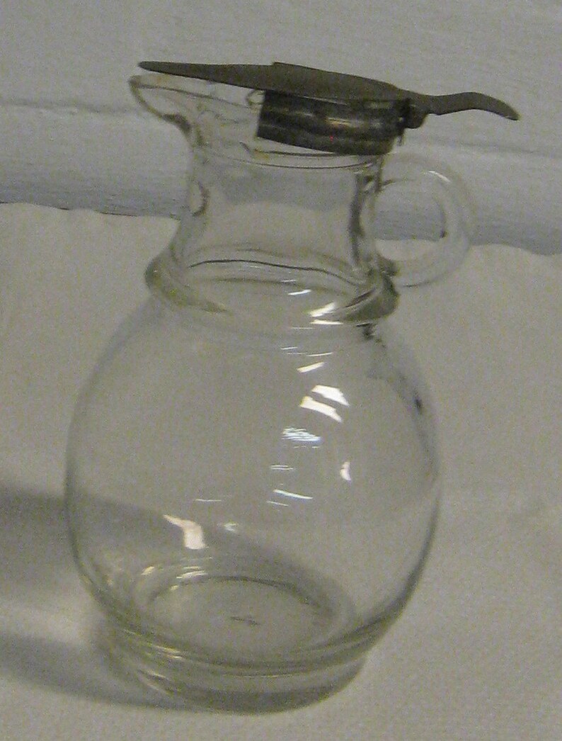 anchor hocking pitcher with lid