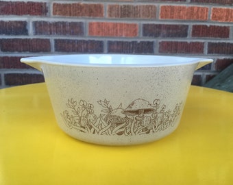 Pyrex Forest Fancies Cinderella Round Casserole Dish 1.5 quart