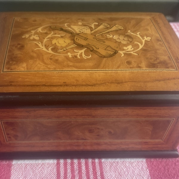 Inlaid Wood Music Box made in Italy